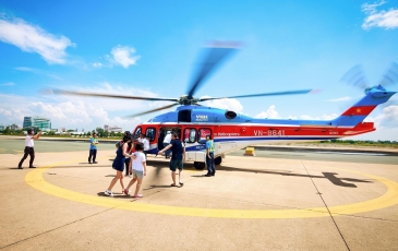 Trải nghiệm trực thăng cực chill ngắm Sài Gòn từ trên cao