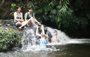 Suối Đà Nẵng - Phú Minh Quang Travel