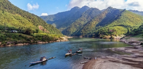 Hòn Kẽm Đá Dừng - Ngược Dòng Thu Bồn Khám Phá Kỳ Quan Thiên Nhiên