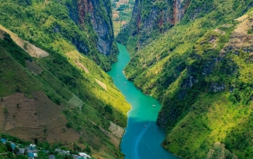 Most Detailed Guide To Nho Que River Boat Trip Experience