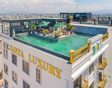 Santa Luxury Hotel