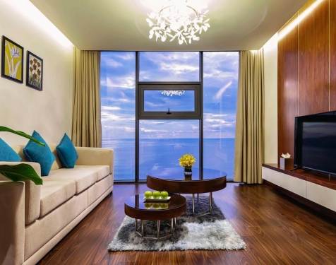 Maximilan Danang Beach Hotel