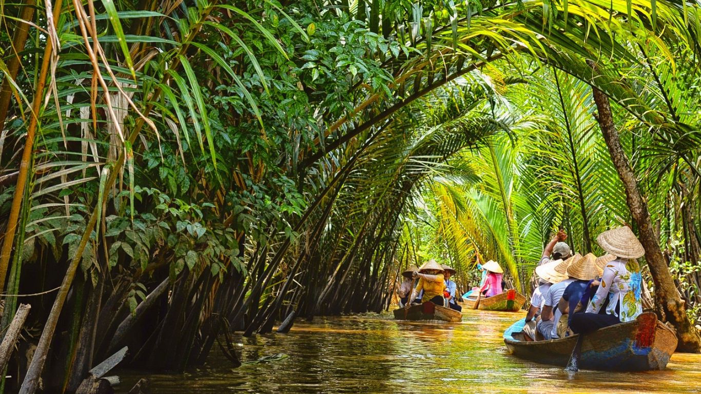 HA NOI - HA LONG BAY - DA NANG - HO CHI MINH 8 NIGHTS 9 DAYS
