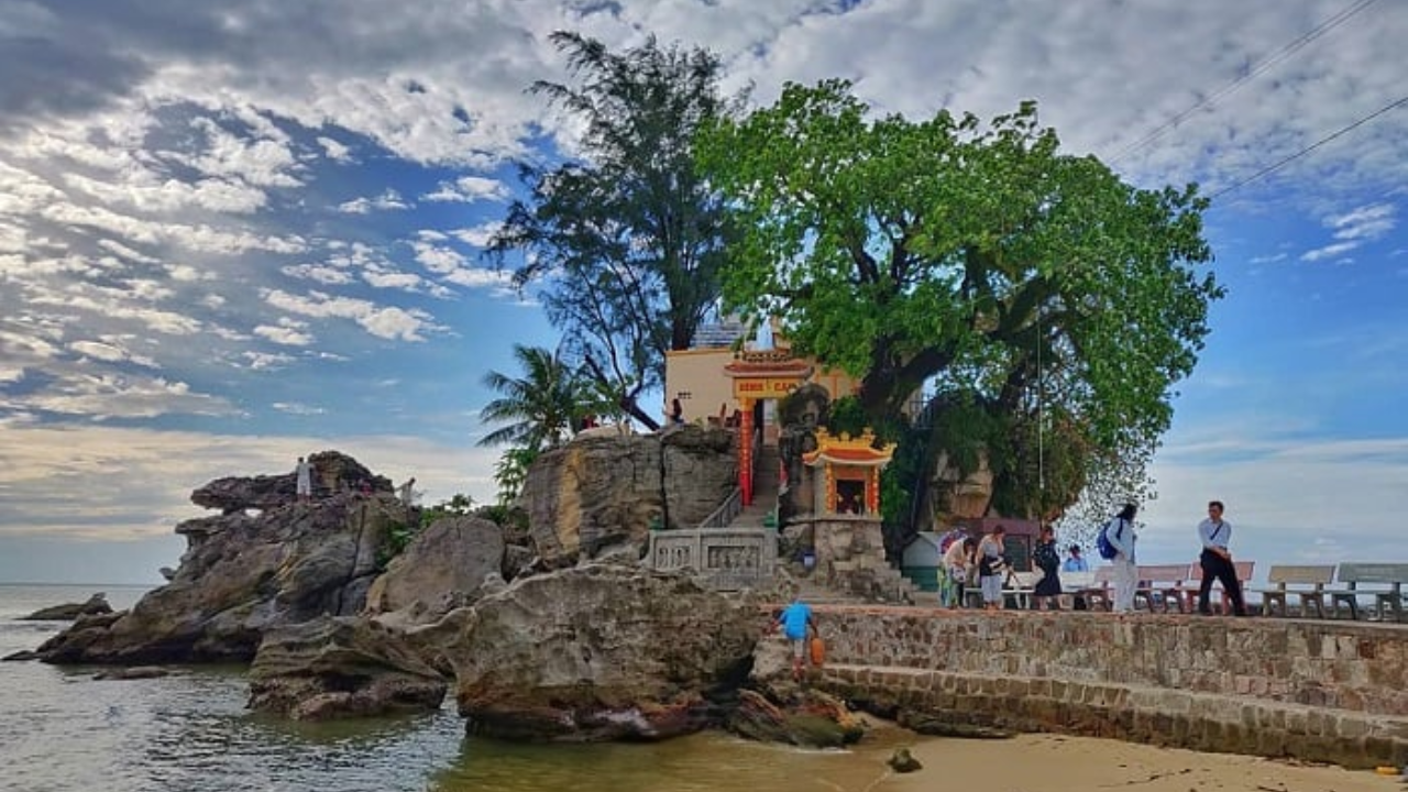  Dinh Cau Shrine & Phu Quoc Night Market