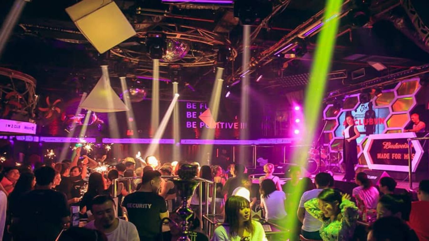 Nightlife in Vietnam: top vibrant places for gathering and more