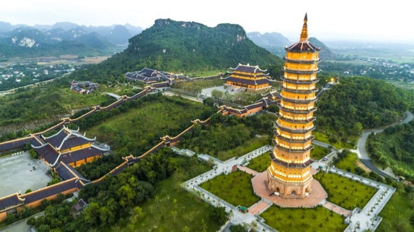 Top 10 Famous Temples in Vietnam for Indian Travelers