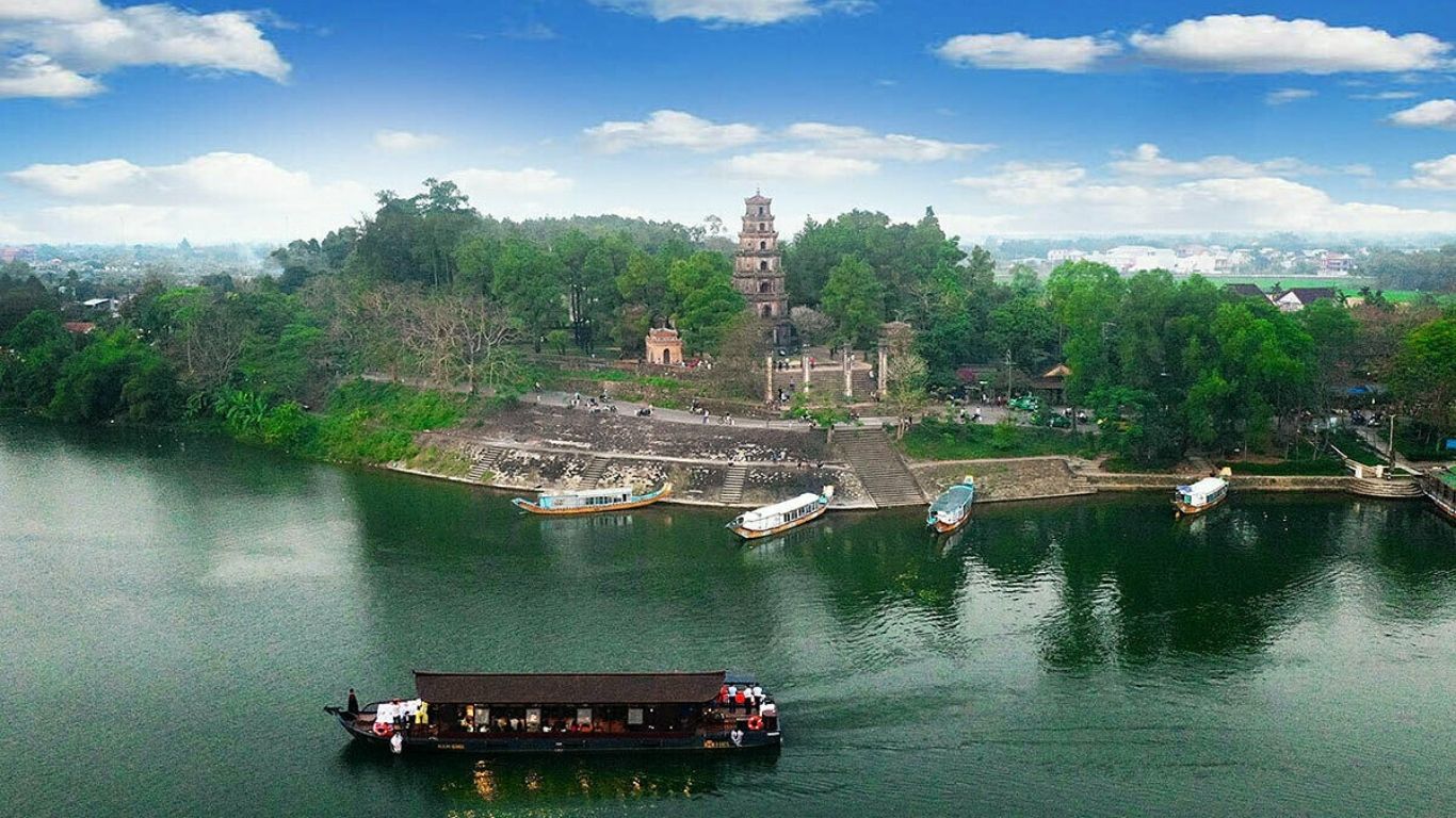 Top 10 Famous Temples in Vietnam for Indian Travelers