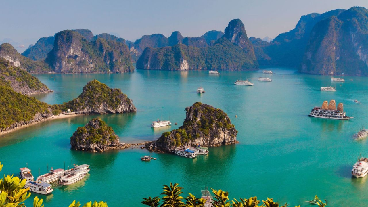 A brief introduction to Ha Long Bay