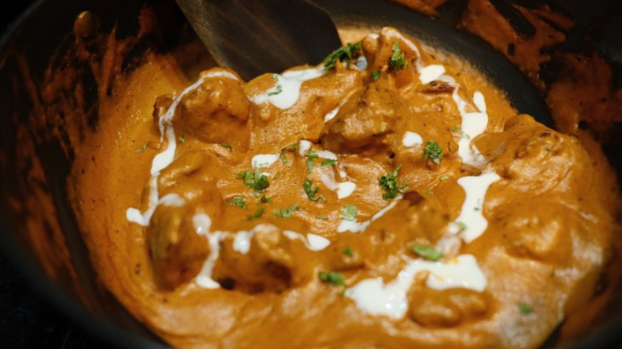 Butter Chicken Curry with Naan