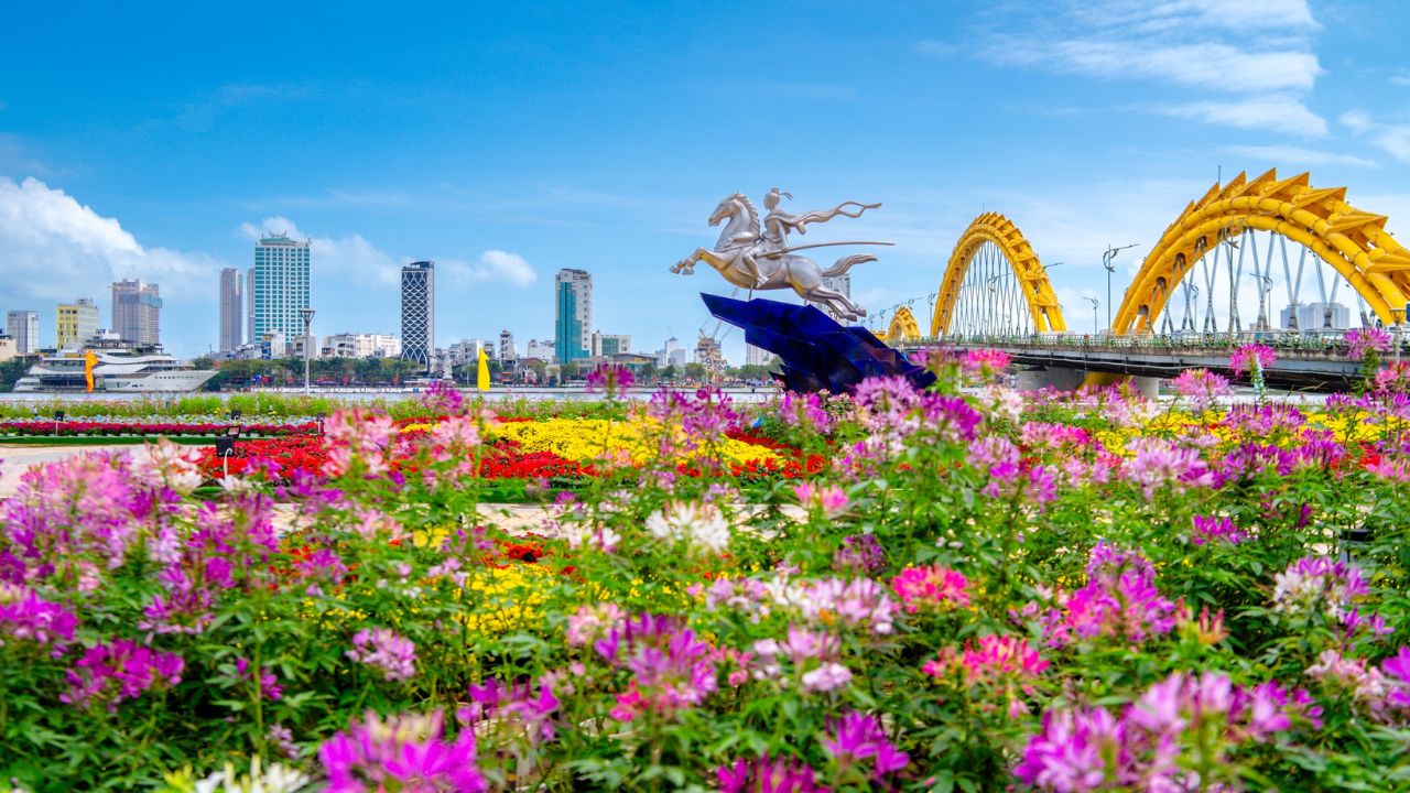 Các hoạt động diễn ra xung quanh linh vật ngựa tết Bính Ngọ tại Đà Nẵng