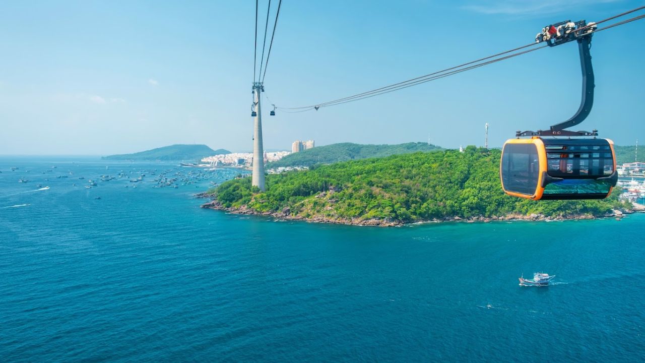 Explore 3 islands and experience Hon Thom by cable car