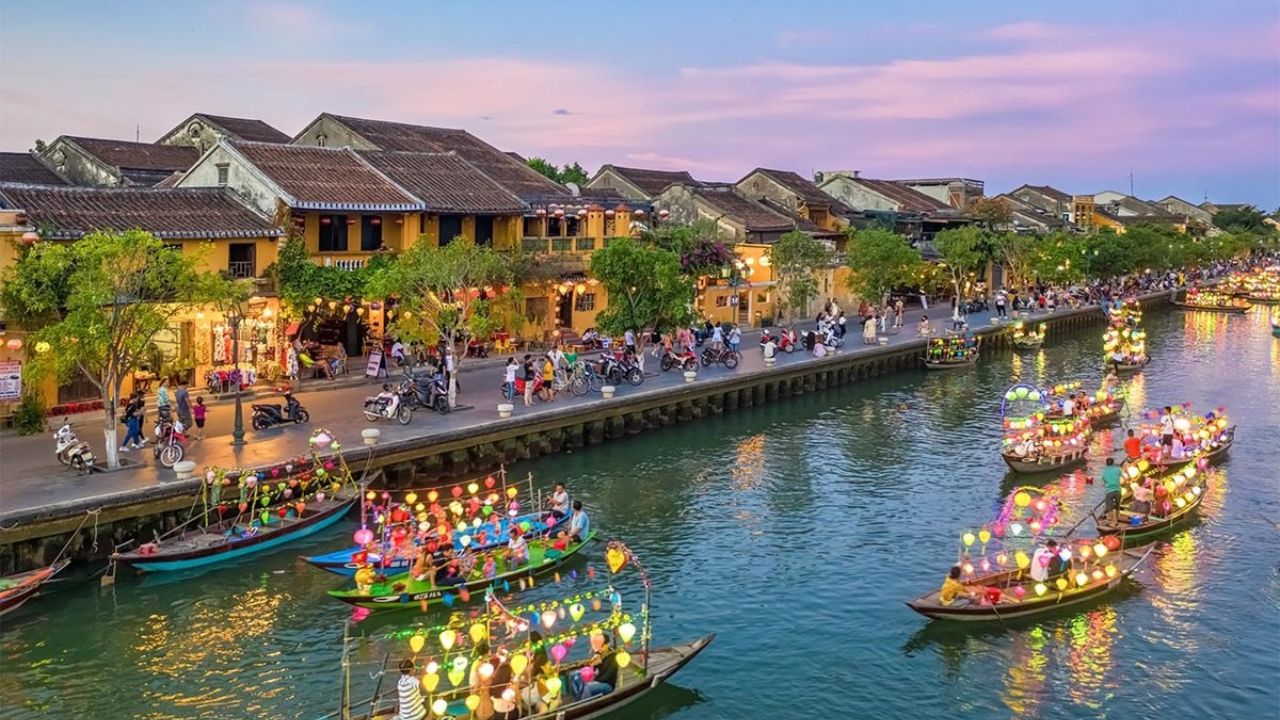 Explore Hoi An Ancient Town - a bustling trading port