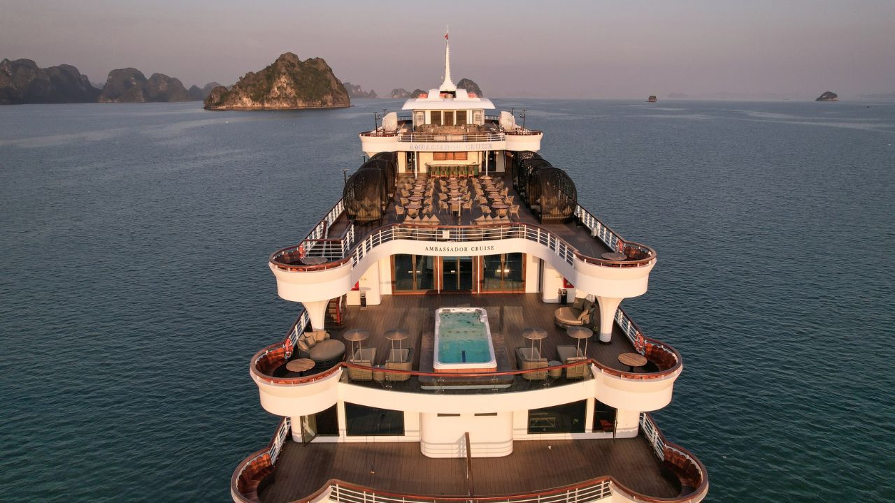 Family and private spaces on 4-5 star cruises