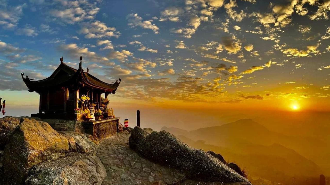 Giới thiệu đôi nét về núi Yên Tử