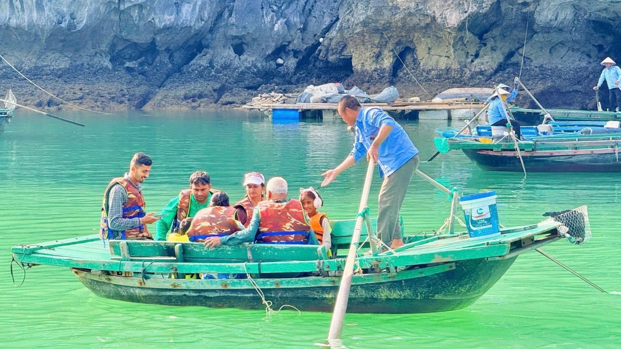 Tours at Phu Minh Quang are completely flexible in itinerary adjustment