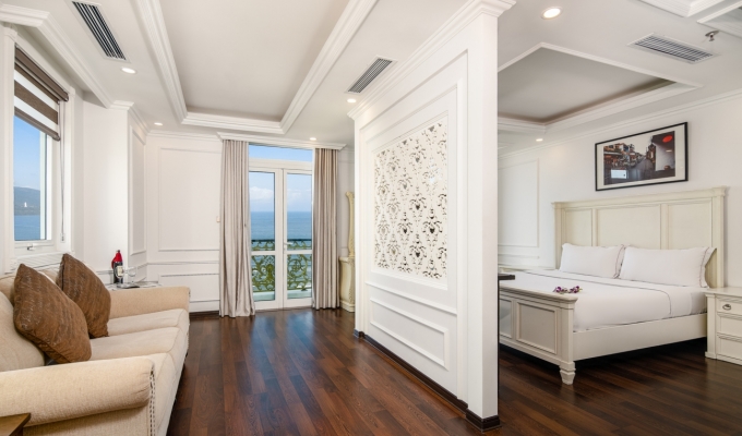 Diamond Room