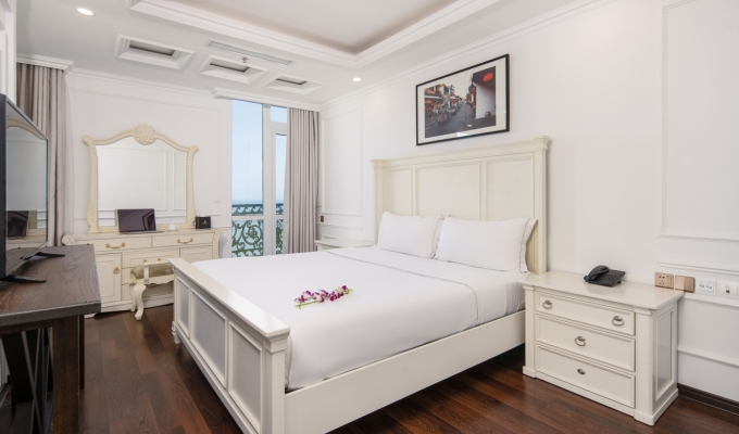 Diamond Room