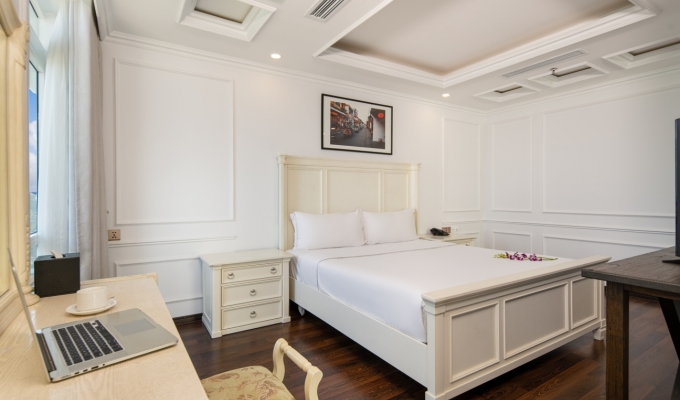 Diamond Room