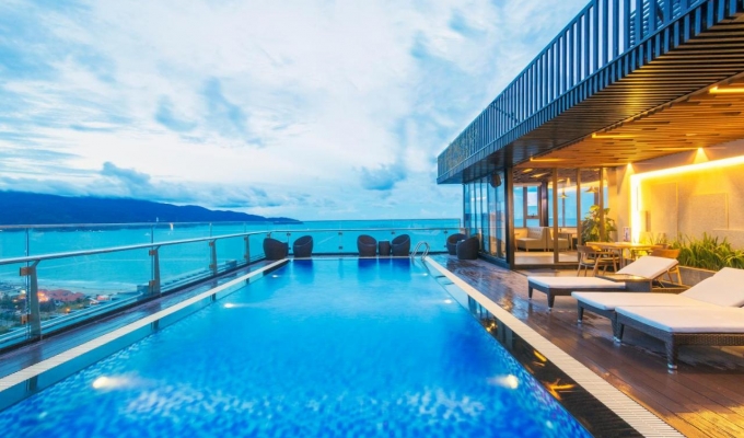 Pavilion Hotel