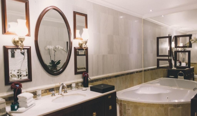 Cánh Lịch Sử - Phòng Grand Luxury 2 Giường Đơn