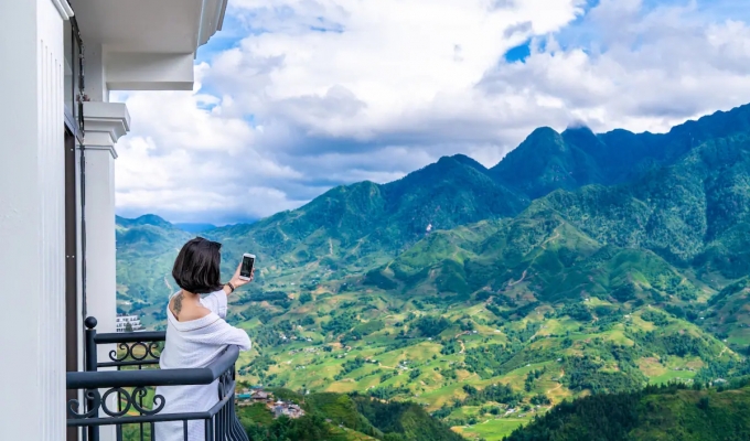 Suite Room With Mountain View
