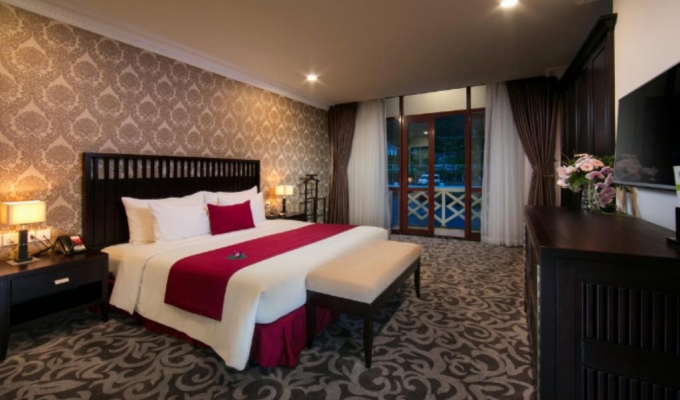 King Suite Mountain View