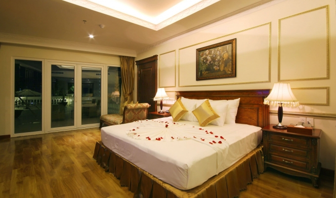 Palace Club Suite