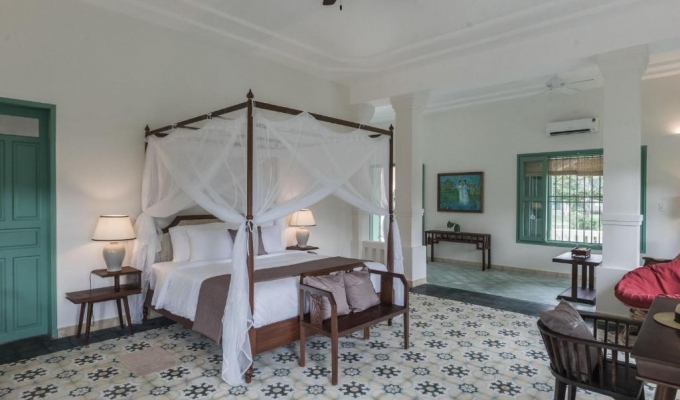 Colonial Villas