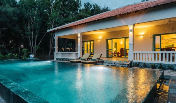 Poulo Condor Pool Villas
