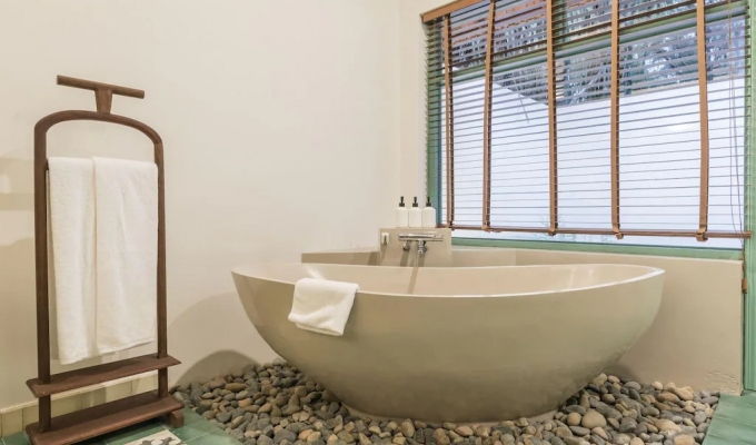 Poulo Condor Pool Villas