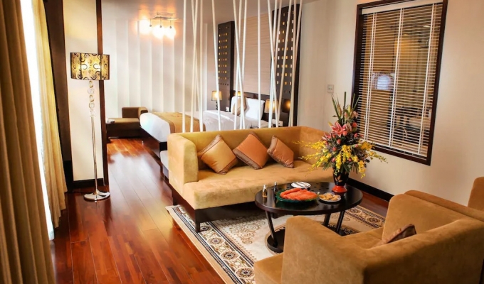 Hạ Long Place Hotel