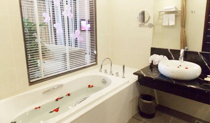 Hạ Long Place Hotel