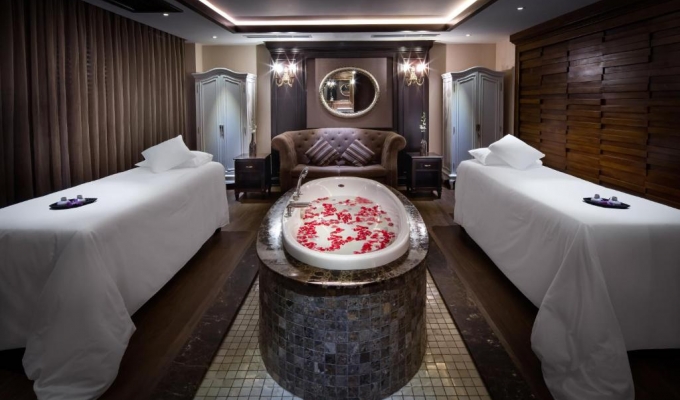Paradise Suites Hạ Long
