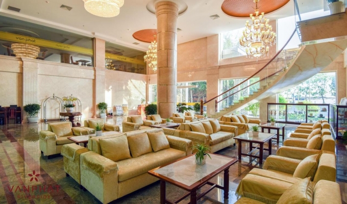 Khách sạn Vạn Phát Riverside