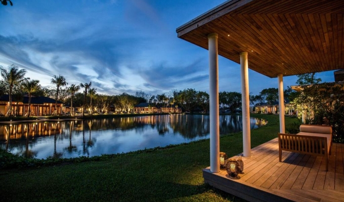 Lake Room