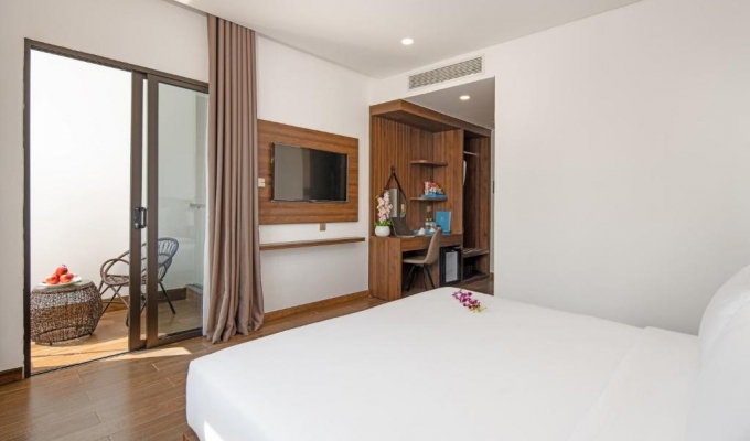 Deluxe Double River View
