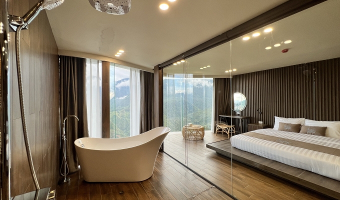 PREMIUM DELUXE MOUNTAIN VIEW