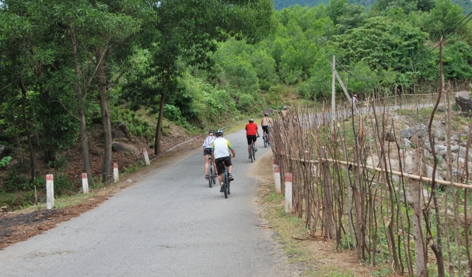 Cycle on the Ho Chi Minh Trails