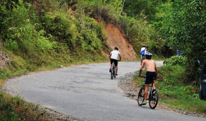 Cycle on the Ho Chi Minh Trails