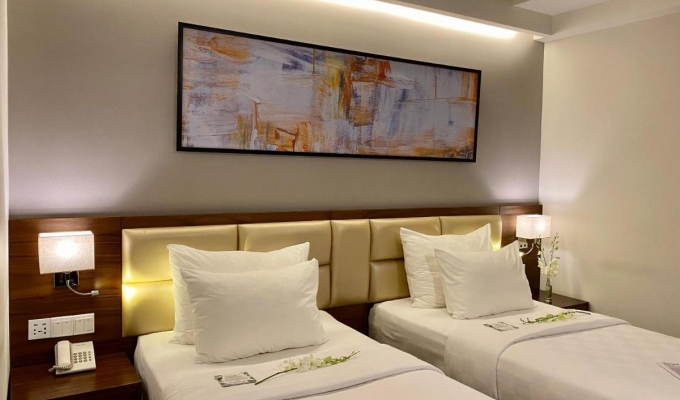 Uptown Hotel