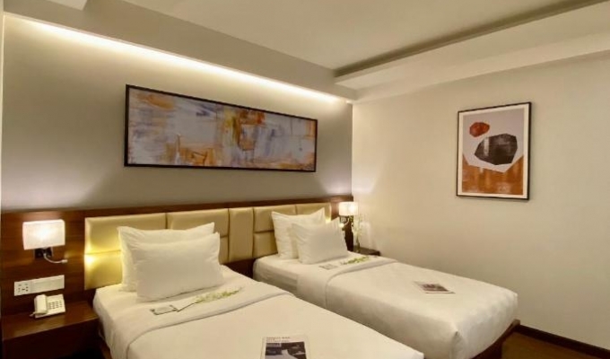 Uptown Hotel