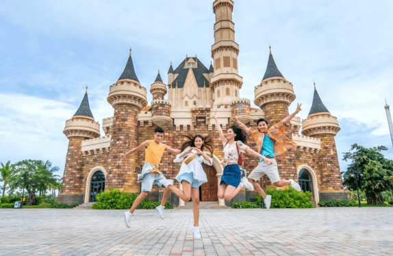 tour Vinpearl Land Nam Hội An | Phú Minh Quang